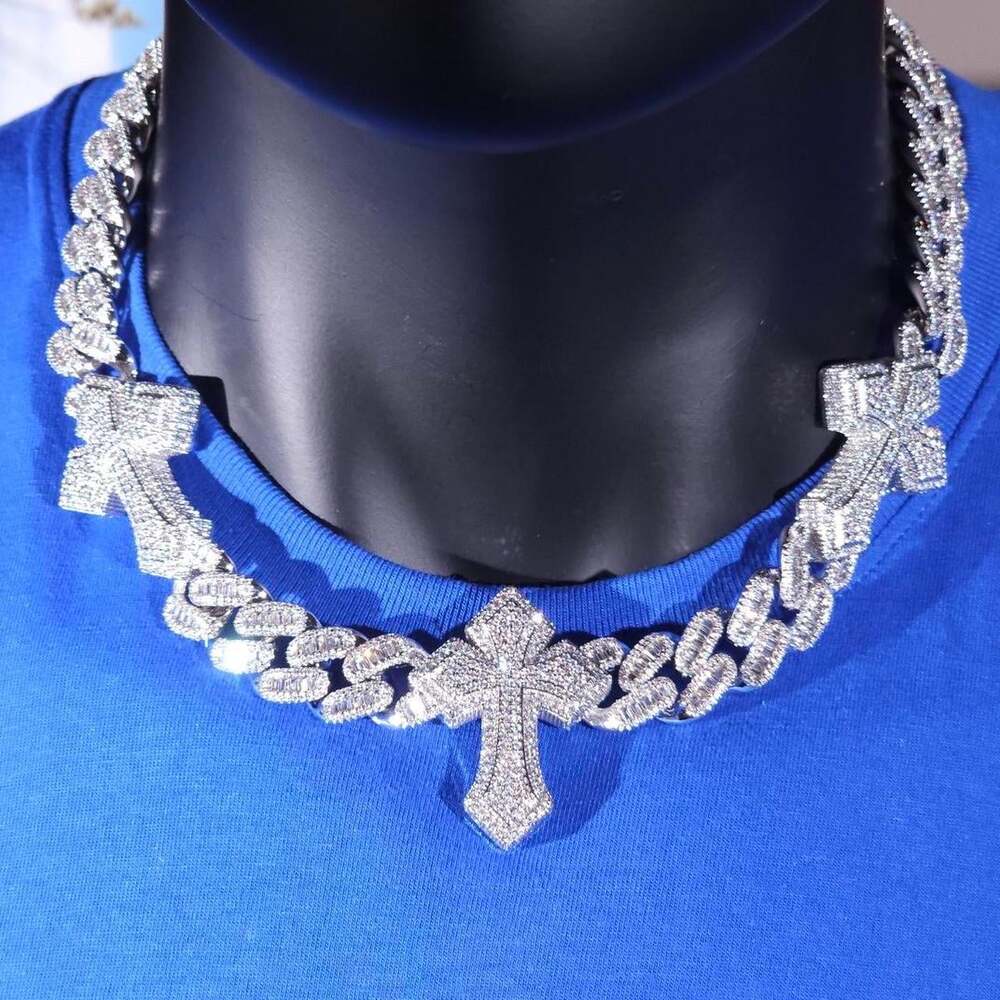 Silver Cross Necklace With Baguette B 83 A